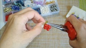 DIY Серьги из бусин ЯГОДКИ своими руками ? МК для НАЧИНАЮЩИХ Летние сережки своими руками