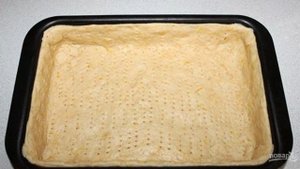 Пирог с рукколой и рыбой в духовке