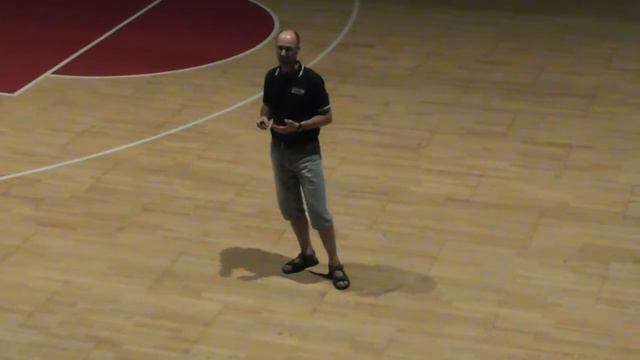 100 000 = 150 = 30 alebo pravidlá náboru detí do basketbalu – Štepán Válek смотреть онлайн