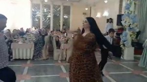 Певруз Эльдарова на свадьбе карабудахкент