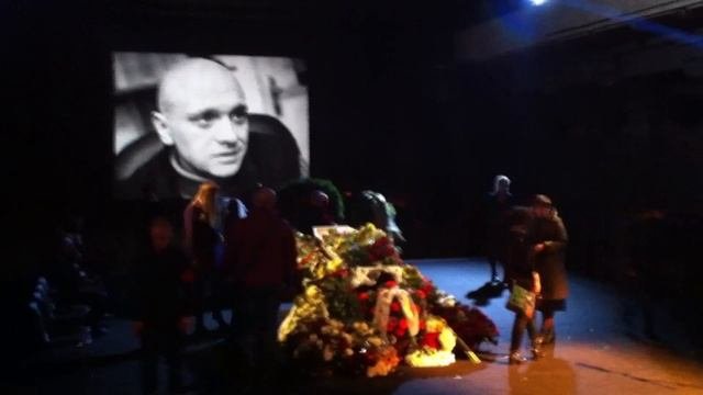 Фрагменты прощания с Алексеем Девотченко в Гоголь-центре. 08.11.14