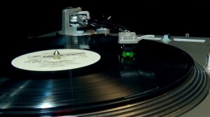 Винил. Поёт Робертино Лорети. 1986