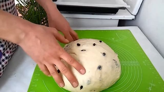 Булочки с изюмом! Отличный перекус! смотреть онлайн