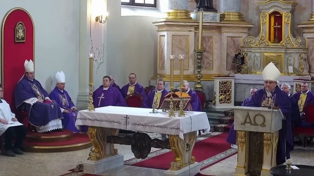 Канонікі Мінскага катэдральнага капітула справавалі святую Імшу за спачылага ксяндза Дзмітрыя Барыл смотреть онлайн