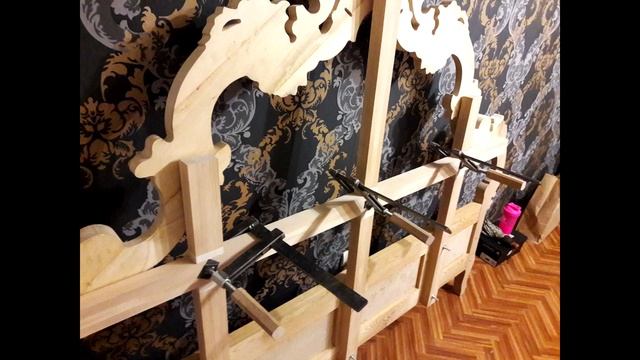 Кровать с резным изголовьем. смотреть онлайн