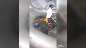 ЛАДА КАЛИНА. ЭУР. НЕ ДЕРЖИТ ДОРОГУ. ГУЛЯЕТ В КОЛЕЕ.ЛЮФТ.ОПАСНО!!!