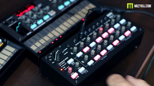 KORG SQ 1 Volca FM смотреть онлайн