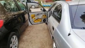 Замена штатных динамиков Hyundai Accent на DL Audio Raven 165