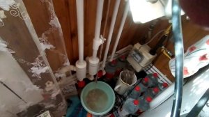 НАКАЧИВАЮ РАСШИРИТЕЛЬНЫЙ БАК НА КОТЛЕ NAVIEN КОМПРЕССОРОМ ОТ АВТОМОБИЛЯ.