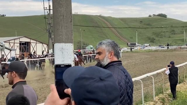 Скачки в Махачкале 09.05.2023. 1-й заезд, лошади 2-х лет