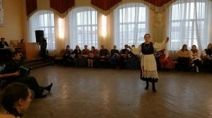 Женская импровизационная пляска под наигрыш «Семёновна».