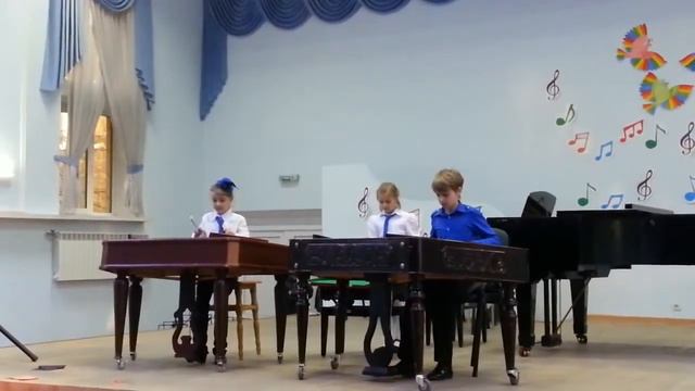 Наш шикарний ансамбль цимбалистів. Лев 2 клас, Саша 1 клас. смотреть онлайн