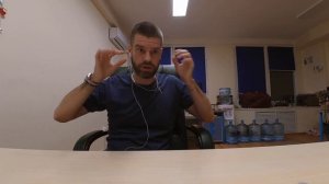 Apple Earpods 1200 руб. vs Любые затычки от 400 руб.