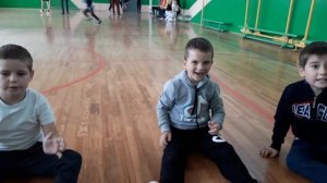 УРОК ФИЗКУЛЬТУРЫ В 1 КЛАССЕ #2