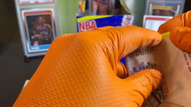 1988 Fleer Box Break Part II - Stockton & Rodman Rookie Cards!!! смотреть онлайн