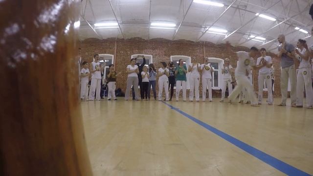Рода с cеминара с Instrutor Parafuso (Axe capoeira) part 2 смотреть онлайн