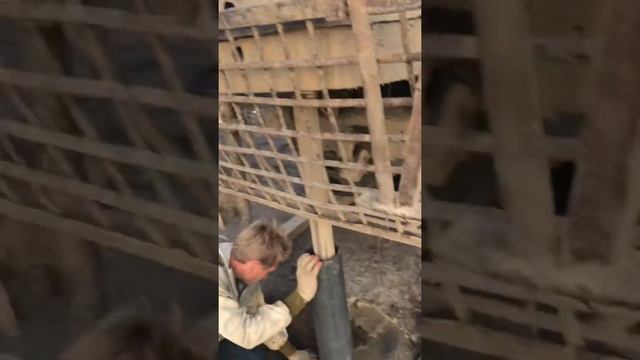 Обсыпаем крупнозернистым пескомскважину на воду смотреть онлайн