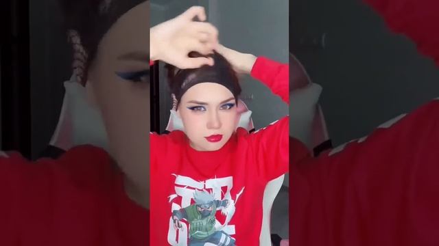 КАК НАДЕТЬ ПАРИК #аниме #genshin #лайфхак #туториал #косплей #cosplay #anime #lifehacks #tutorial смотреть онлайн