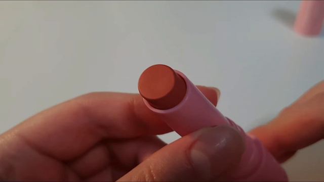 SODA LIPSTICK #TALKOFTHETOWN SHADE 07 NUDE QUEEN/ Let's Swatch It смотреть онлайн