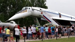 Ту-144. Монино. Работа механизации