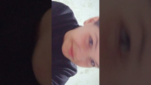 делаю двойной макияж на лице *крутая-бедной девочки кст вот мой акк в лайк @Chokolate Milka подпиши смотреть онлайн