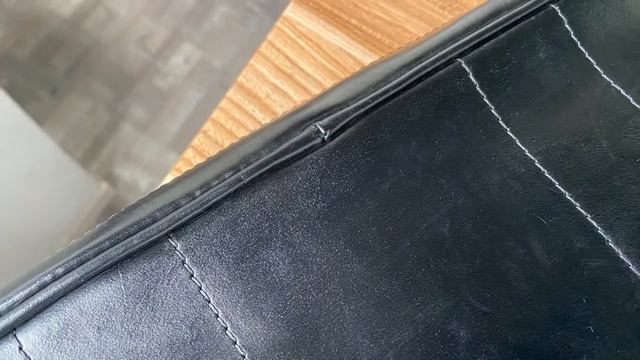 Реставрация (восстановление внешнего вида) сумки косметикой для кожи Saphir Renovateur