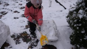 VLOG Челлендж КТО слепит ЛУЧШЕ снеговика