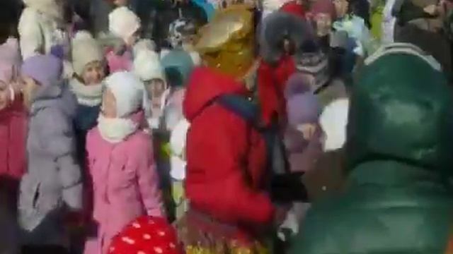 В Чебоксарах начались масленичные гуляния смотреть онлайн