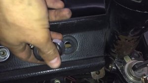 Как снять торпедо ГАЗ 24