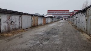 ОКНО В ВОРОТА ГАРАЖА