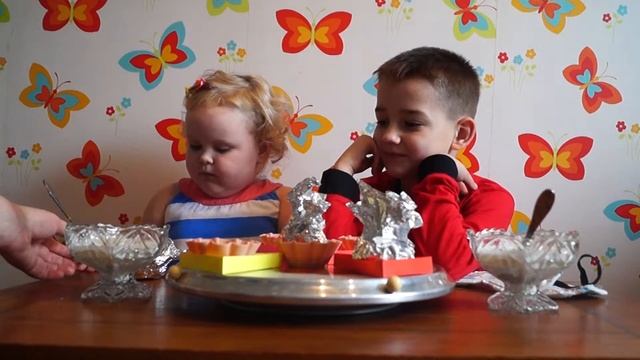 ЙОГУРТ ЧЕЛЛЕНДЖ / Yogurt Challenge смотреть онлайн