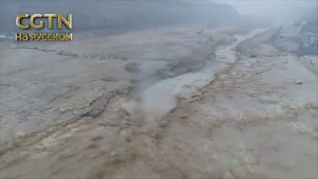 Весенний водопад Хукоу на реке Хуанхэ на границе провинций Шаньси и Шэньси смотреть онлайн