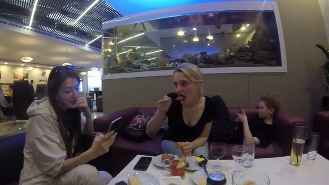 Аэропорт Шереметьево. Бизнес зал. All stars смотреть онлайн