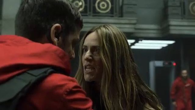 богата дерется с гандией бумажный дом смотреть онлайн