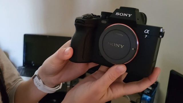 Sony A7 IV and Sony FE 24mm F 1.4 GM Unboxing смотреть онлайн
