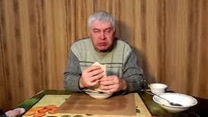 Я приготовил шаурму. Я кушаю шаурму