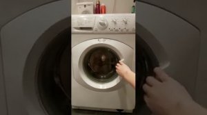 Стиральная машина Аристон ошибка F 02 стучит замок дверцы
