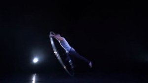 Акробатический номер - кольцо Сира