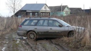 Субару в грязи (Subaru mudding)
