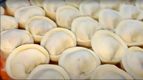 Домашние пельмени. Рецепт идеального теста для пельменей.