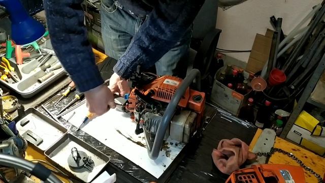 Замена подкачки на бензопиле "Олео Мак" смотреть онлайн