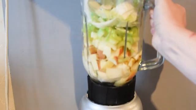 Смузи с сельдереем смотреть онлайн