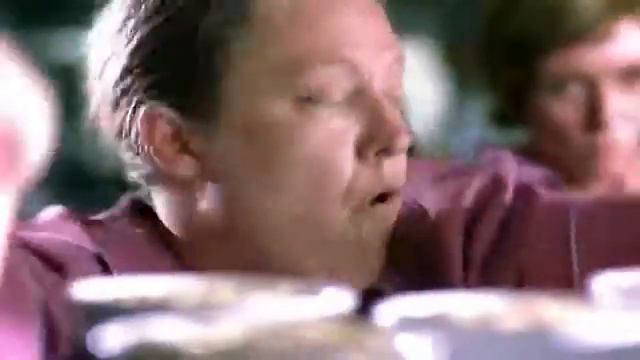 TOTAL CEREAL COMMERCIAL -  CAFETERIA смотреть онлайн