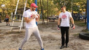 Передвижения в боксе и работа на ногах