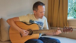 "Старый рояль", песня из к/ф "Мы из джаза" на гитаре