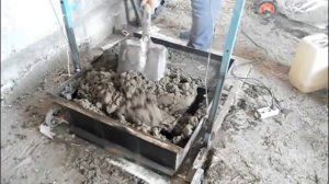 Испытания станка для производства пескоблоков.