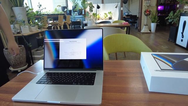 맥북 프로 맥스(Macbook pro 16inch, M1 max 10core CPU, 32core GPU, 64GB RAM, 2TB SSD) 언박싱 - 2022년 3월 28일 смотреть онлайн