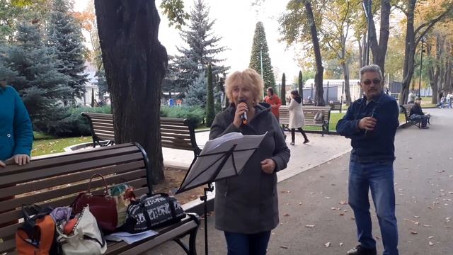 ЛЮБОВЬ ОДНА НА ДВОИХ! АВТОРСКАЯ ПЕСНЯ ВЛАДЫ ВЕРШИНИНОЙ/ ИСПОЛНЯЕТ ЕЛЕНА/ САД ШЕВЧЕНКО ОКТЯБРЬ 2020