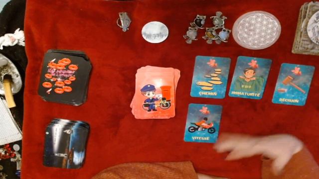 Il/Elle ne supporte plus cette absence qui le/la rend fou/folle смотреть онлайн