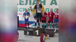 Югорчанин Андрей Лузгин установил мировой рекорд на чемпионате России по тяжелой атлетике.